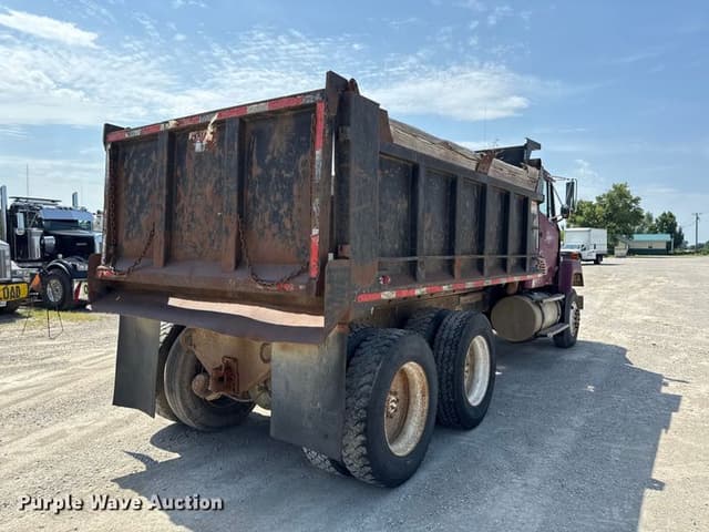 Image of Freightliner Undetermined equipment image 4