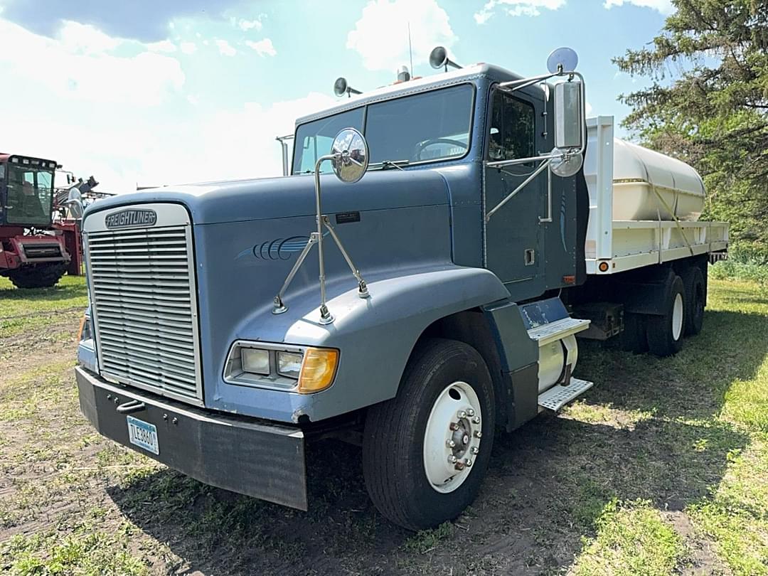 Image of Freightliner FLD120 Primary image