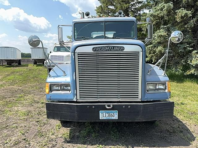 Image of Freightliner FLD120 equipment image 1