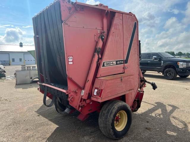 Image of Gehl 1870 equipment image 3