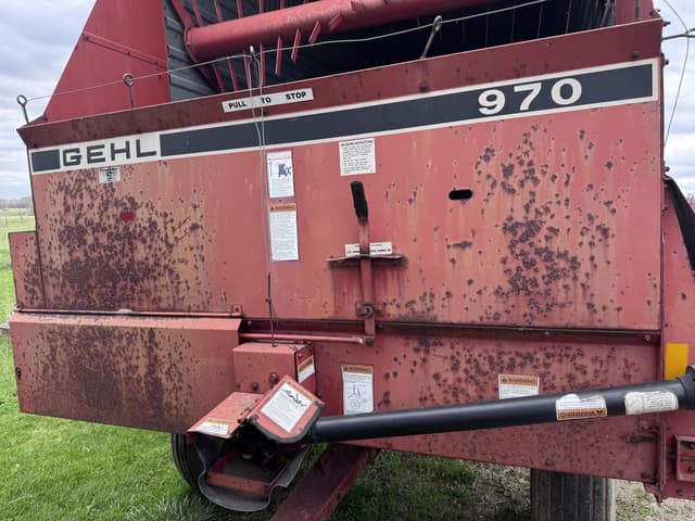 Image of Gehl 970 equipment image 4