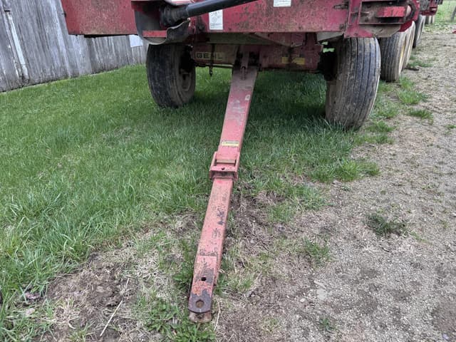 Image of Gehl 970 equipment image 2