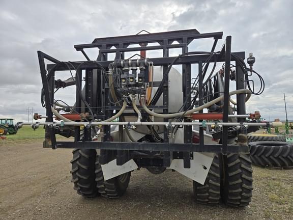 Image of GMC 8500 equipment image 3