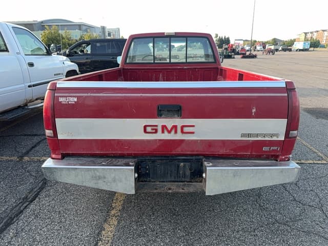 Image of GMC Sierra 1500 equipment image 4