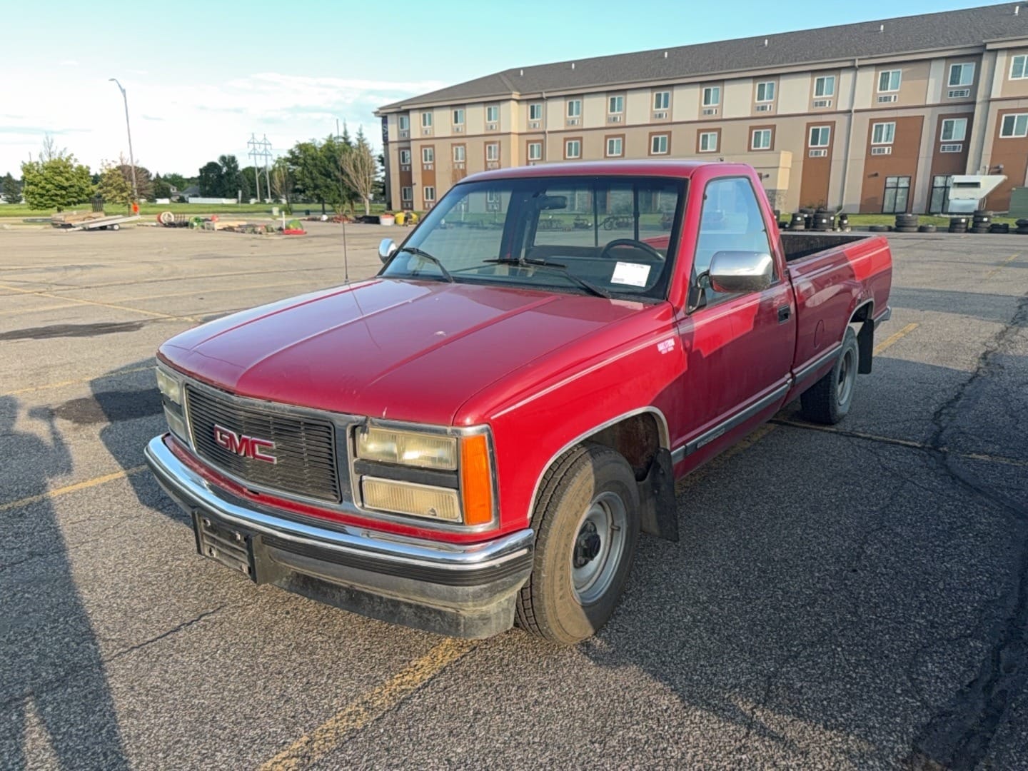 1990 GMC Sierra 1500 Equipment Image0