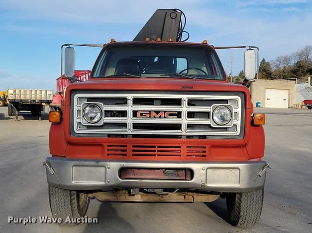 Image of GMC Sierra equipment image 1