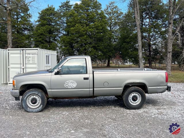 Image of GMC Sierra equipment image 1