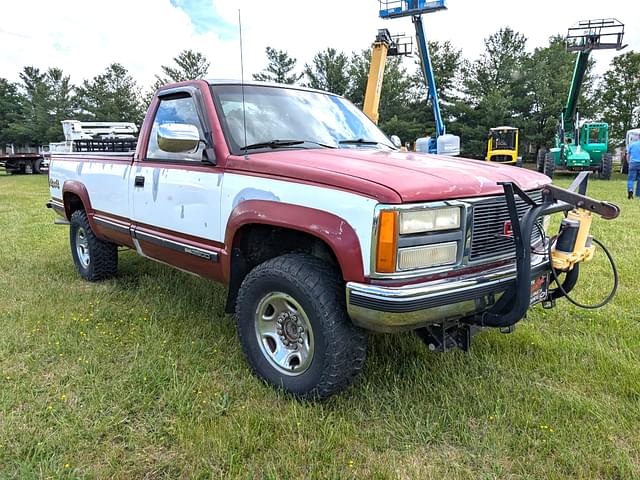 Image of GMC Sierra equipment image 2