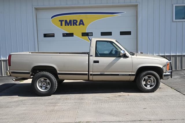 Image of GMC 2500 equipment image 1