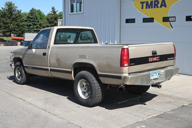 Image of GMC 2500 equipment image 4
