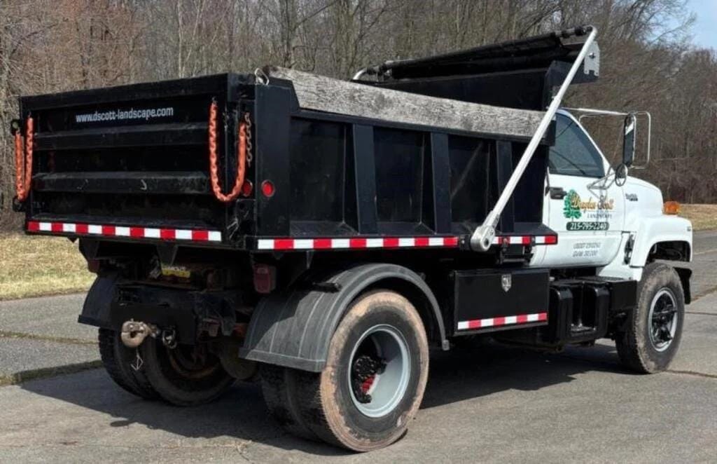 1990 GMC Topkick Equipment Image0