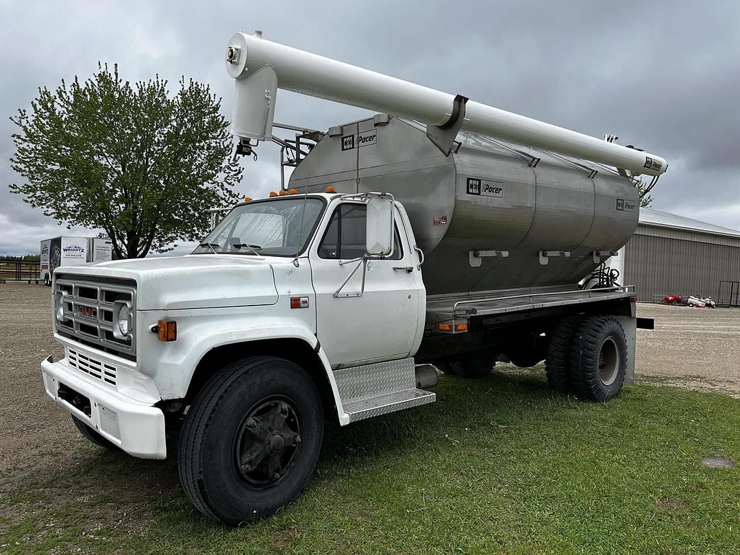 Image of GMC TopKick C6500 Primary image