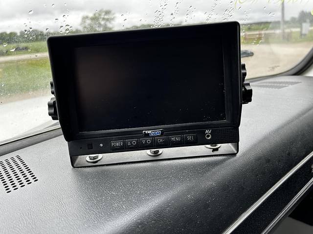Image of GMC TopKick C6500 equipment image 4