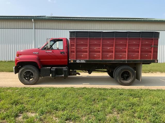 Image of GMC TopKick C6500 equipment image 4