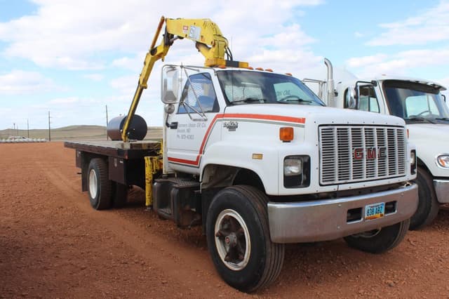 Image of GMC TopKick C6500 equipment image 1
