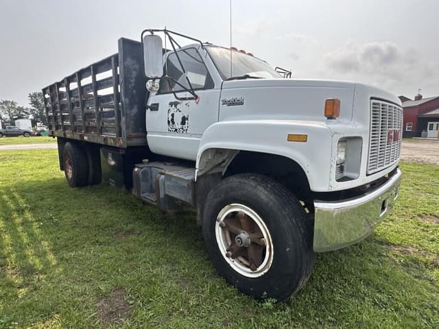 Image of GMC Topkick equipment image 3