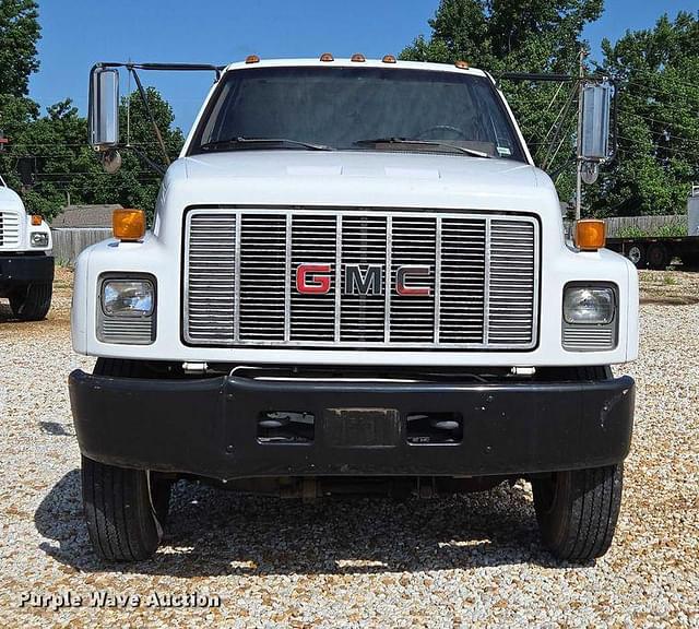 Image of GMC Topkick equipment image 1