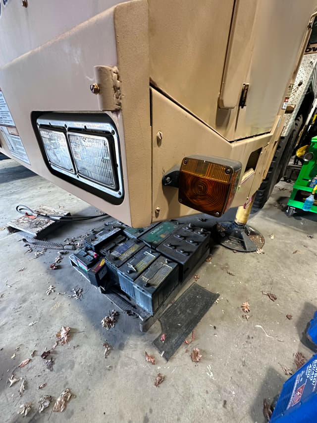 Image of Grove AT700B equipment image 3