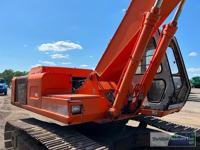 Thumbnail image Hitachi EX200LC 10