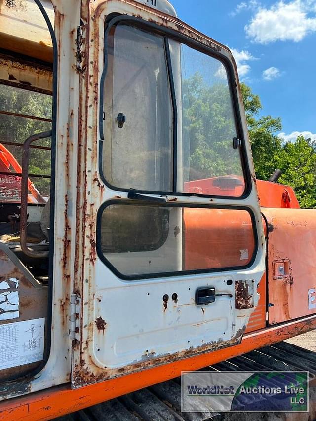 Thumbnail image Hitachi EX200LC 16