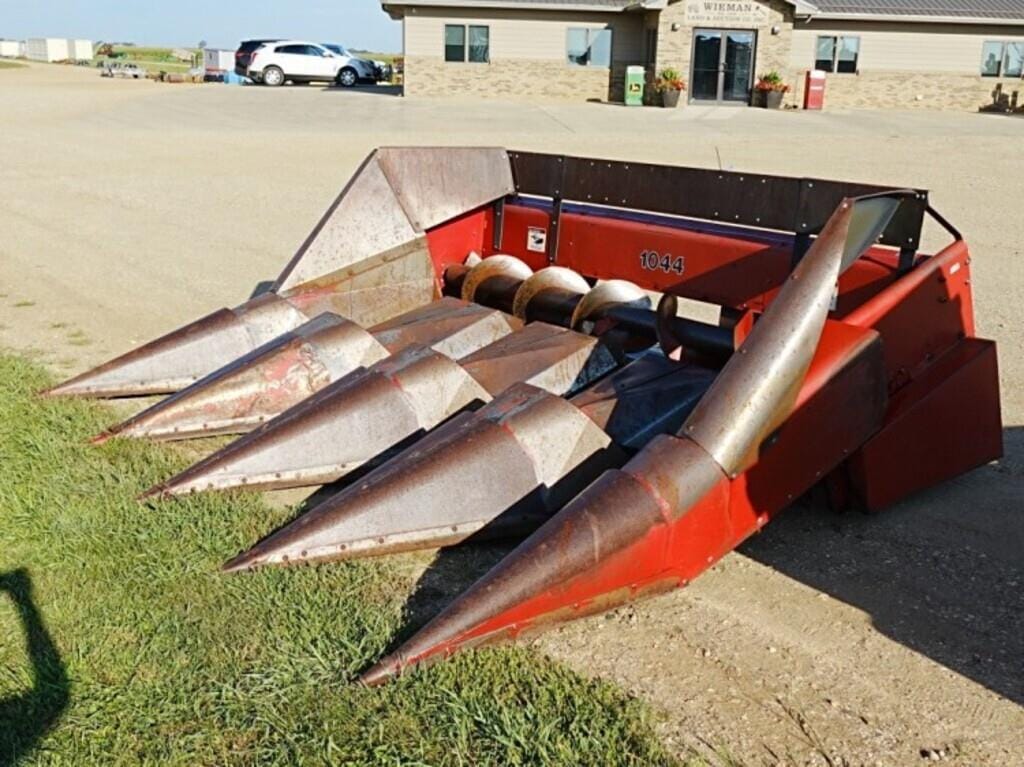 Main image International Harvester 1044