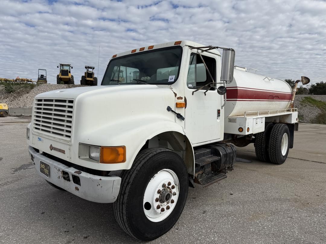 Image of International 4900 Primary image