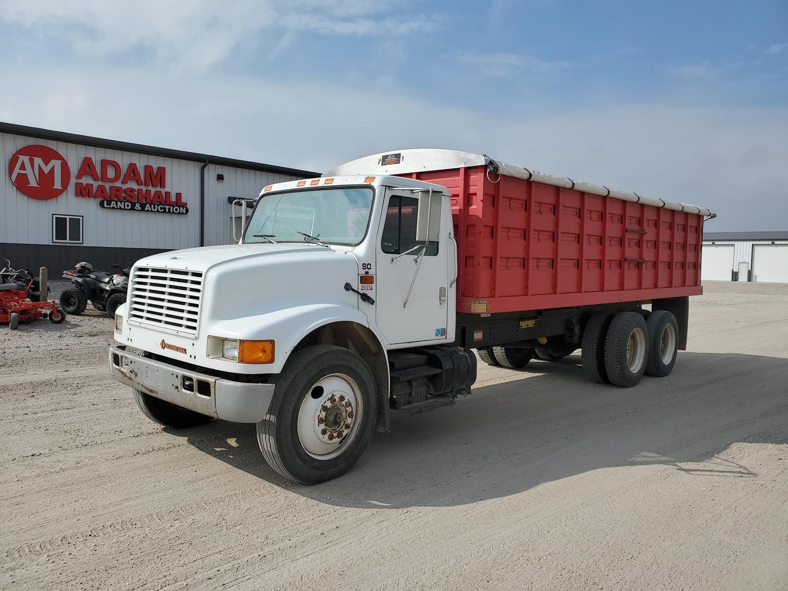 Main image International 4000
