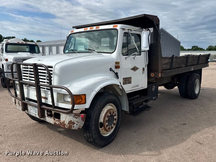 1990 International 4600 Equipment Image0
