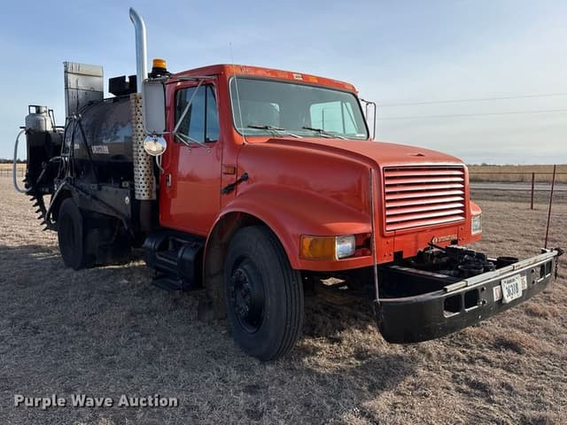 Image of International 4600 equipment image 2