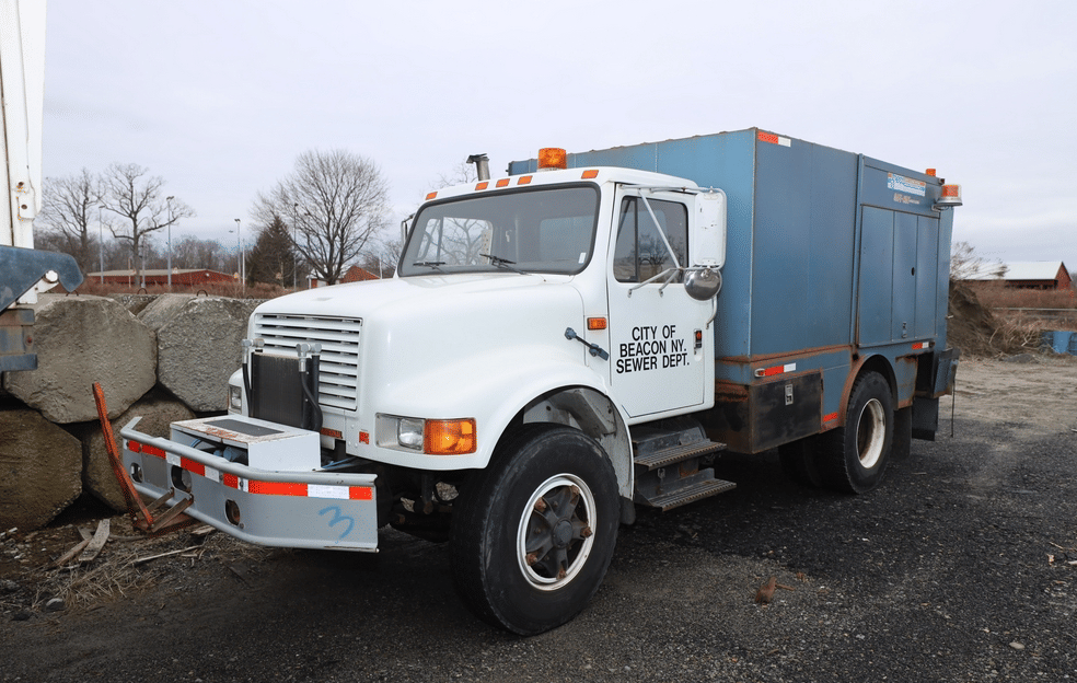 Main image International 4900