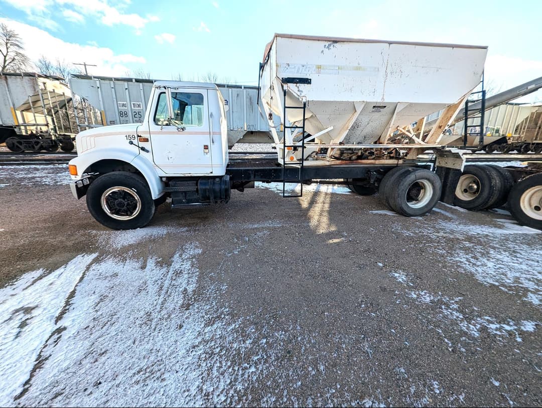 Image of International 4900 Primary image