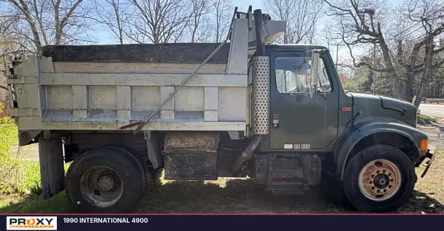 Image of International 4900 equipment image 3