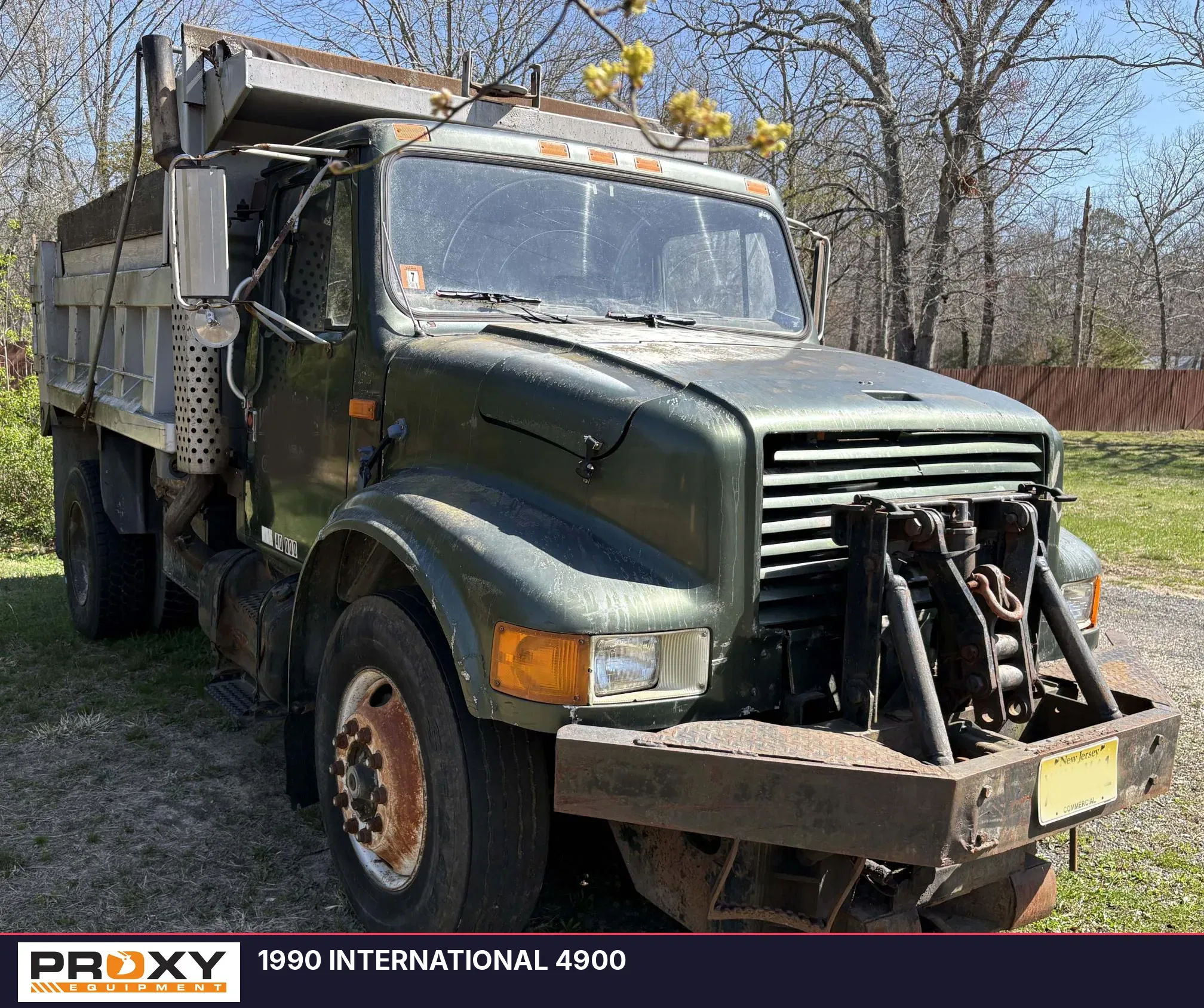 1990 International 4900 Equipment Image0