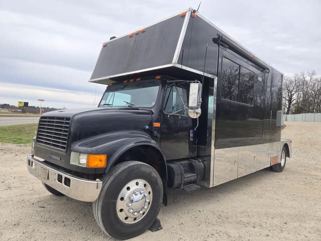 Image of International 4900 equipment image 1