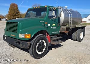 1990 International 4900 Image