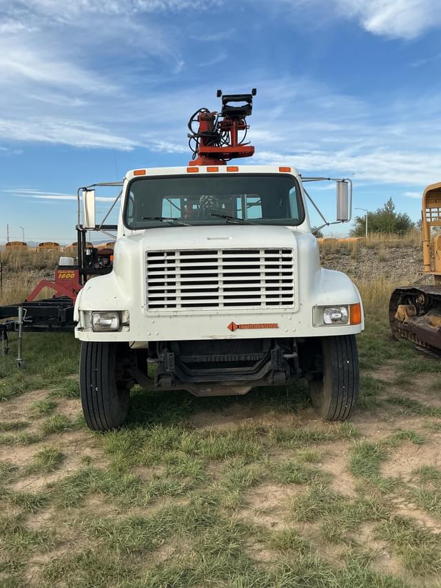 Image of International 4900 equipment image 1