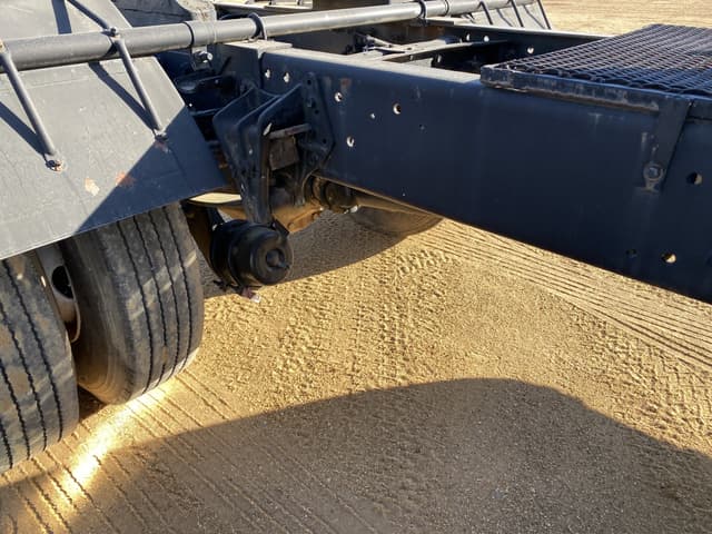 Image of International 7100 equipment image 4