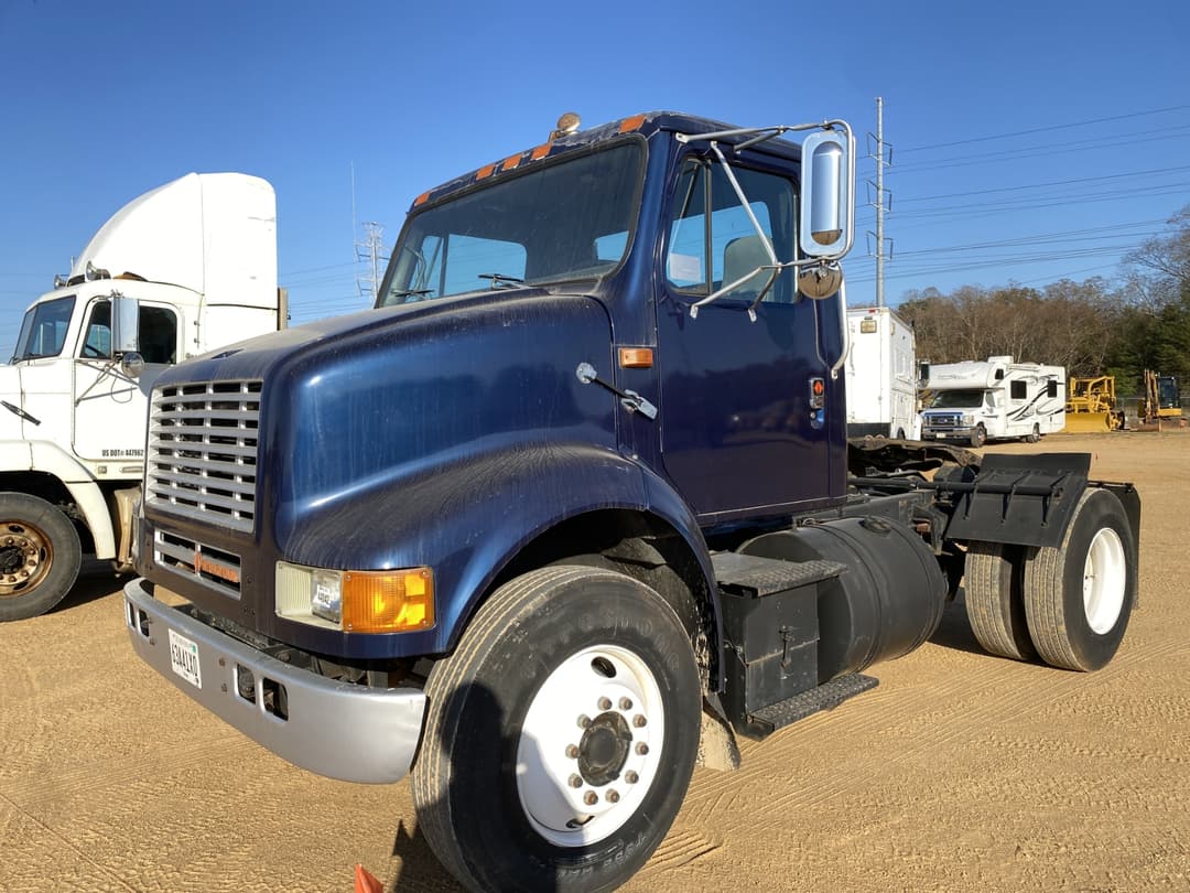 Image of International 7100 Primary image