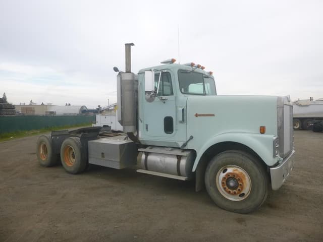 Image of International 9300 equipment image 1