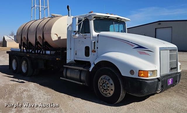 Image of International 9400 equipment image 2