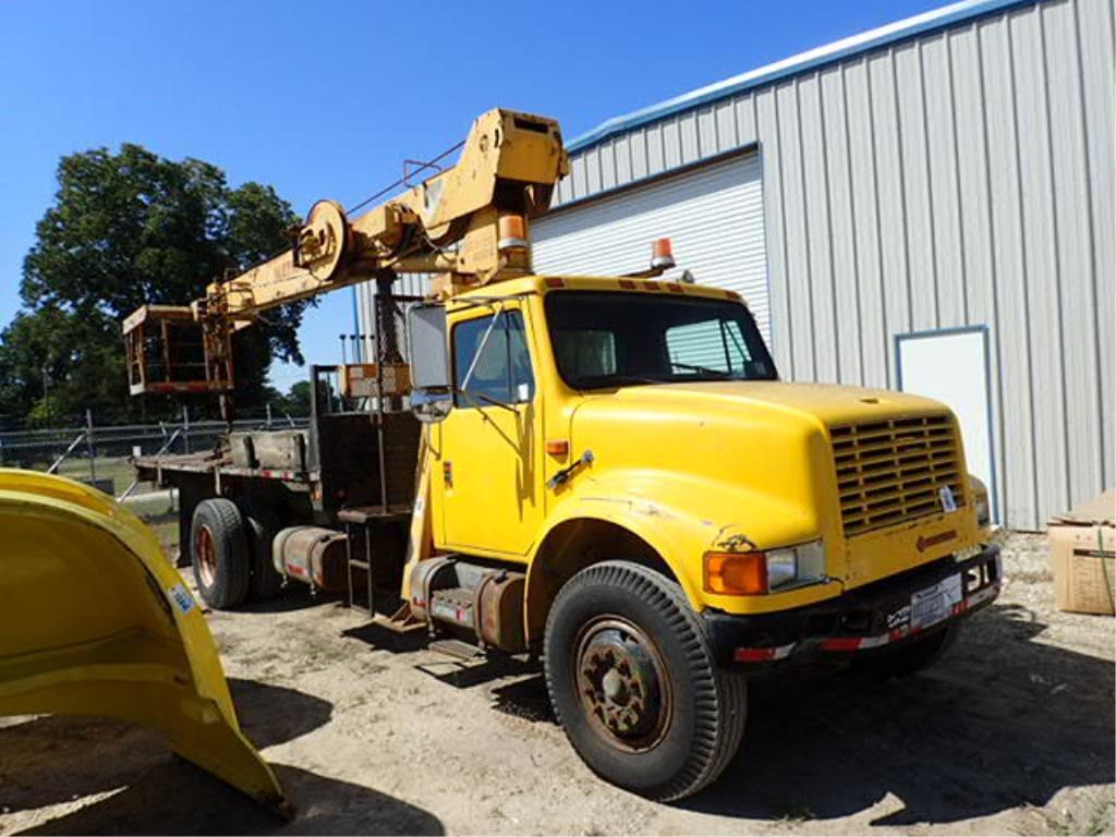 Image of International Boom Truck Primary image
