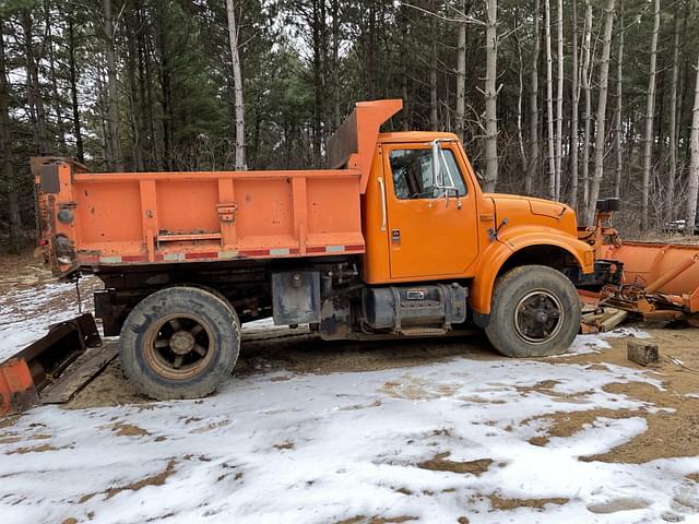 Image of International 4900 equipment image 2