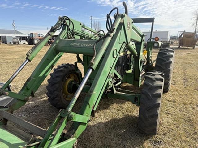 Image of John Deere 2555 equipment image 2