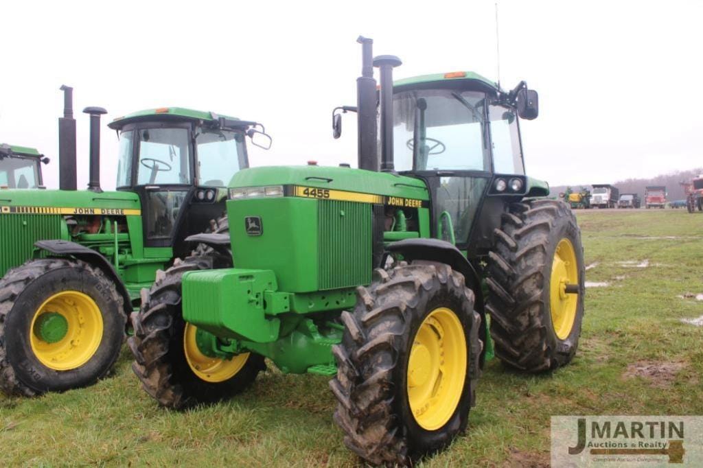 1990 John Deere 4455 Equipment Image0