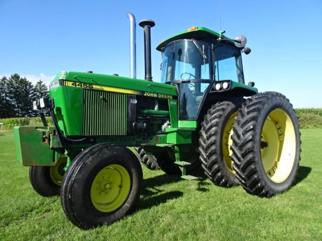 Image of John Deere 4455 Primary image