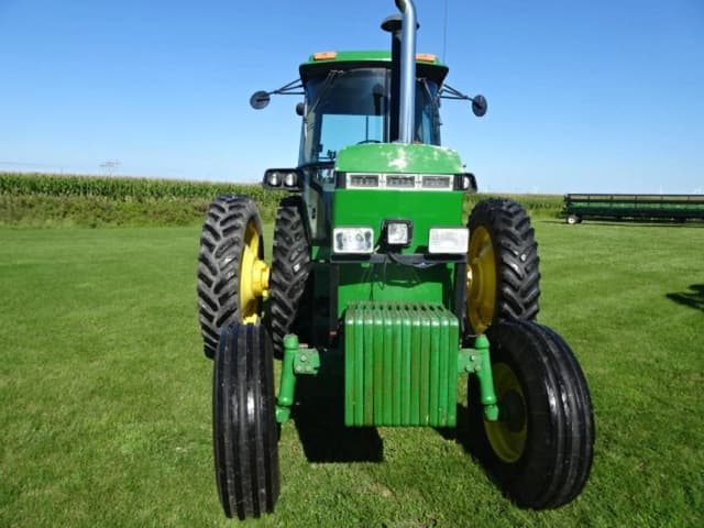 Image of John Deere 4455 equipment image 1