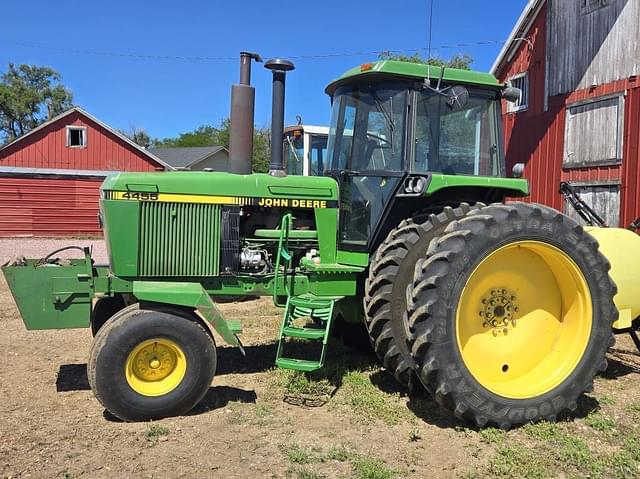 Image of John Deere 4455 equipment image 2