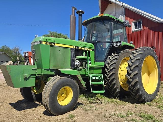 Image of John Deere 4455 equipment image 1