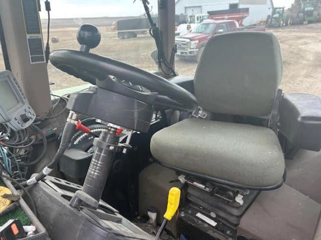 Image of John Deere 4755 equipment image 4