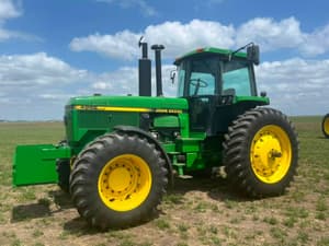 1990 John Deere 4955 Image
